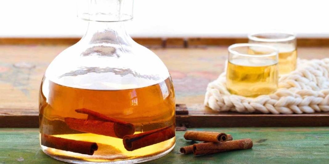 Doğal yağ yakıcı su tarifi! Zayıflamak hiç bu kadar kolay olmadı: Suya bir tutam eklemek yetiyor! 3